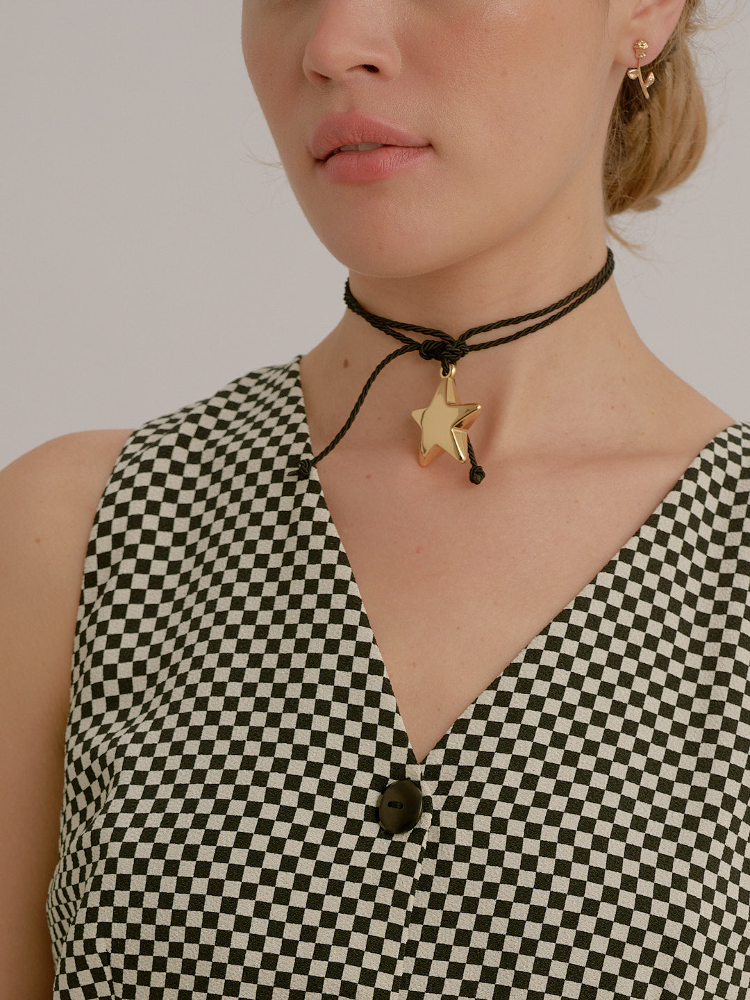 Puffy Star Necklace Gold/Black – Lisa Says Gah
