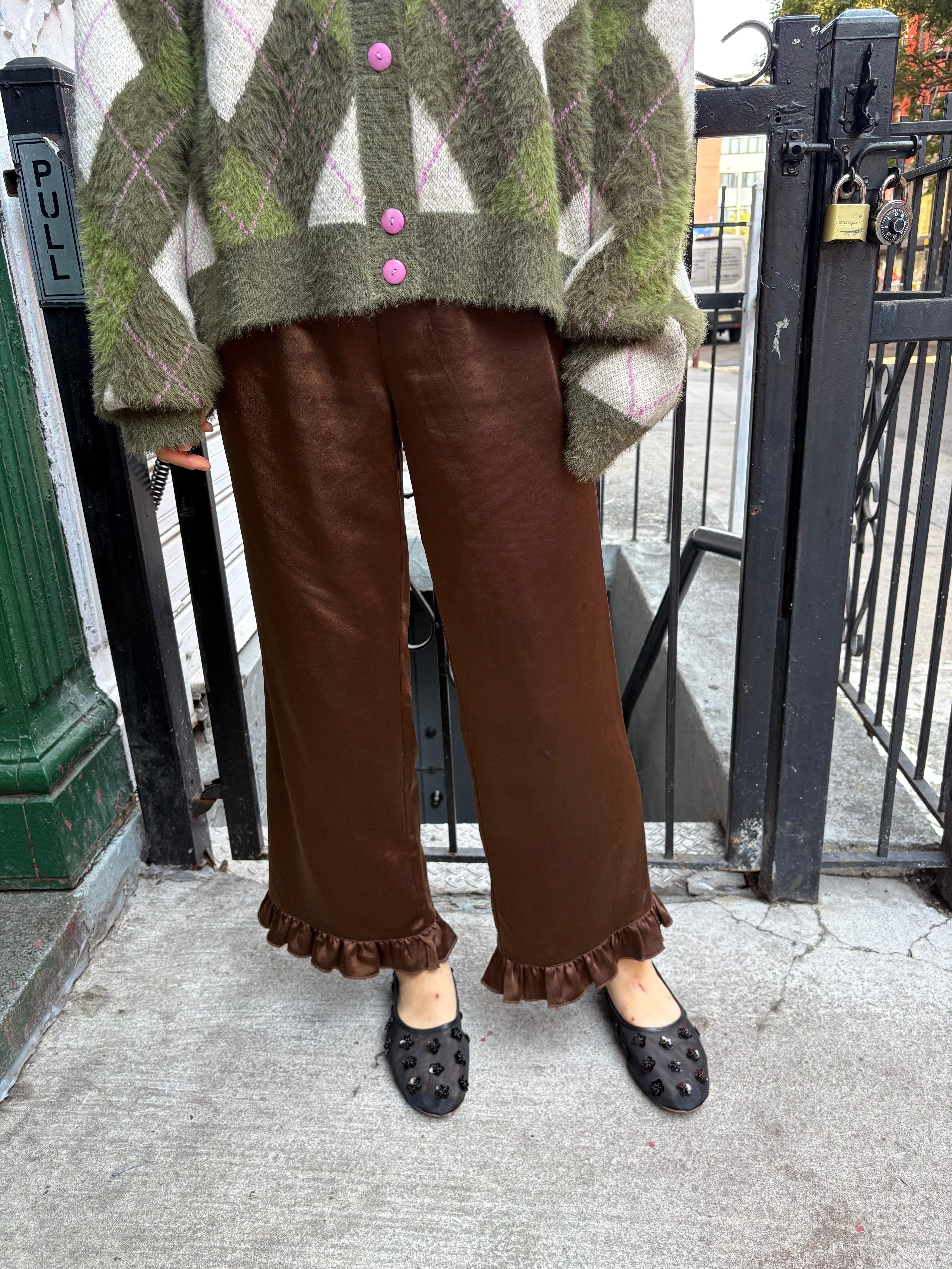 Liora Ruffle Pant - Chocolate – Lisa Says Gah