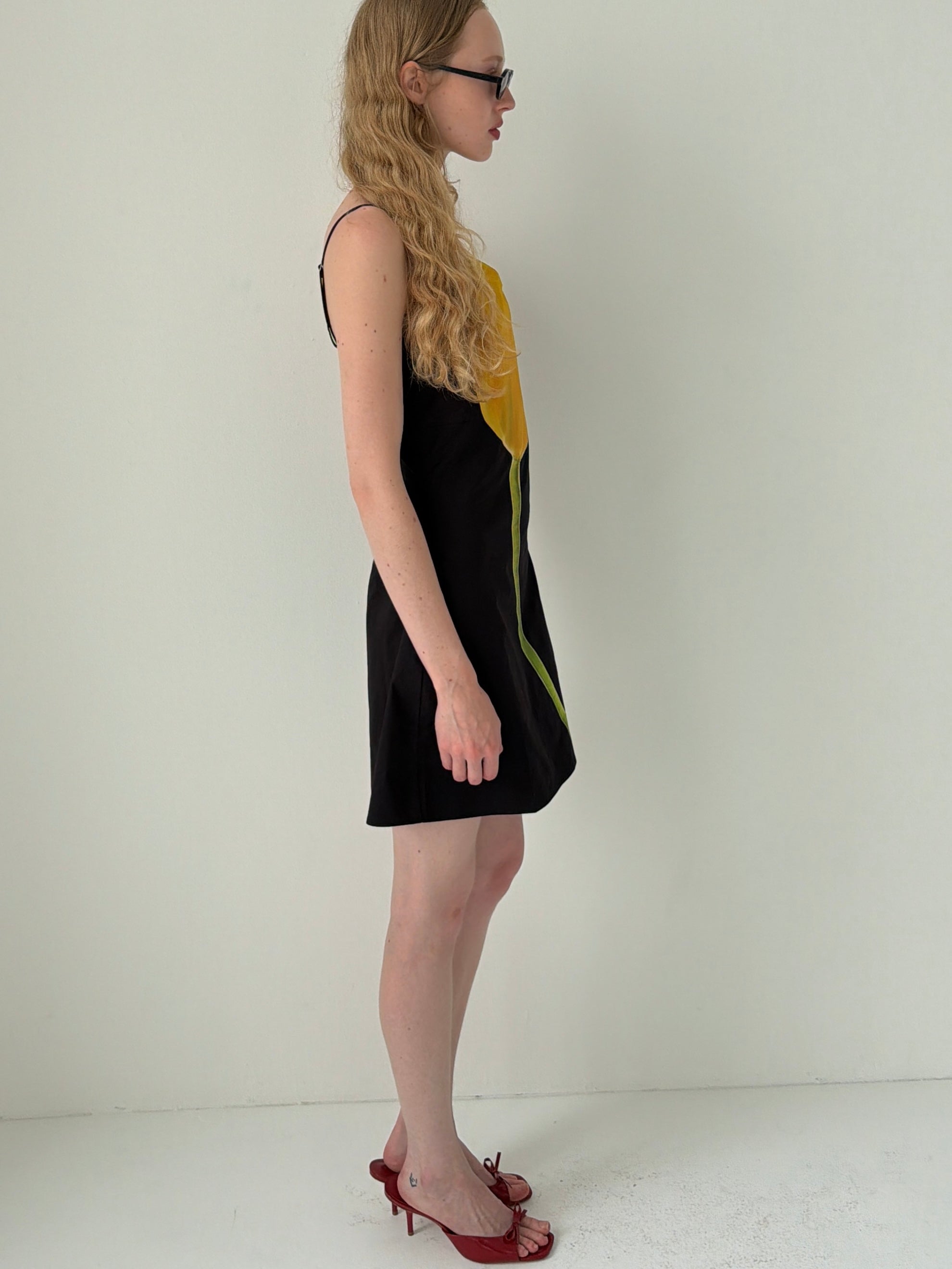 Tulip Appliqu Dress - Black Black / S Tulip Appliqu Dress - Black Black / S