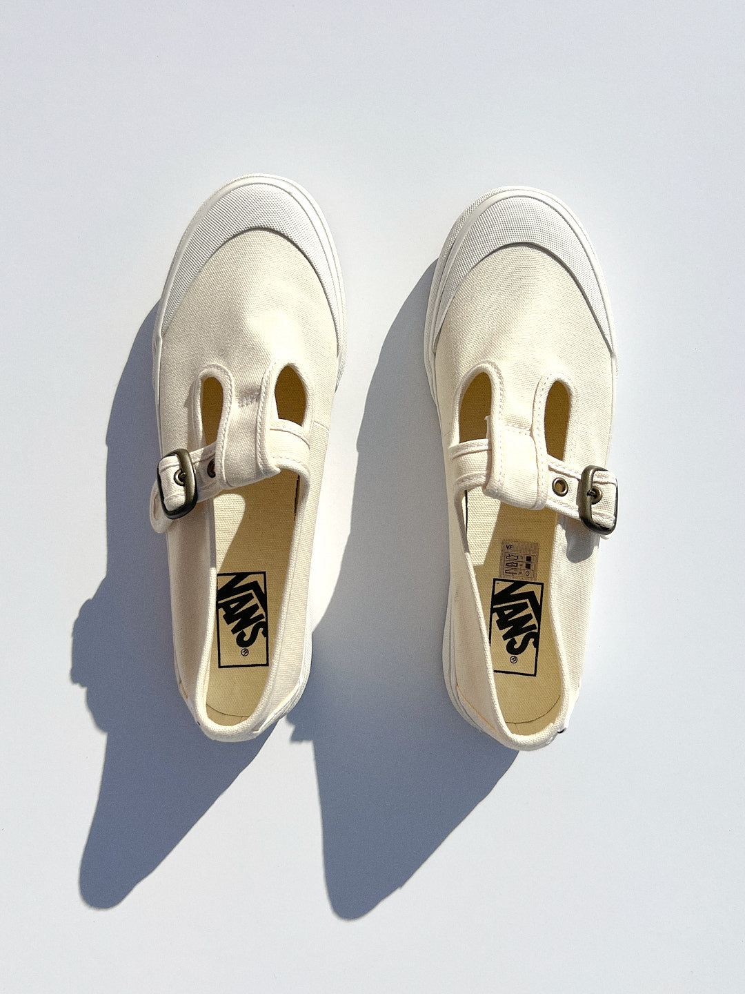 Mary Jane Style 93 DX - White