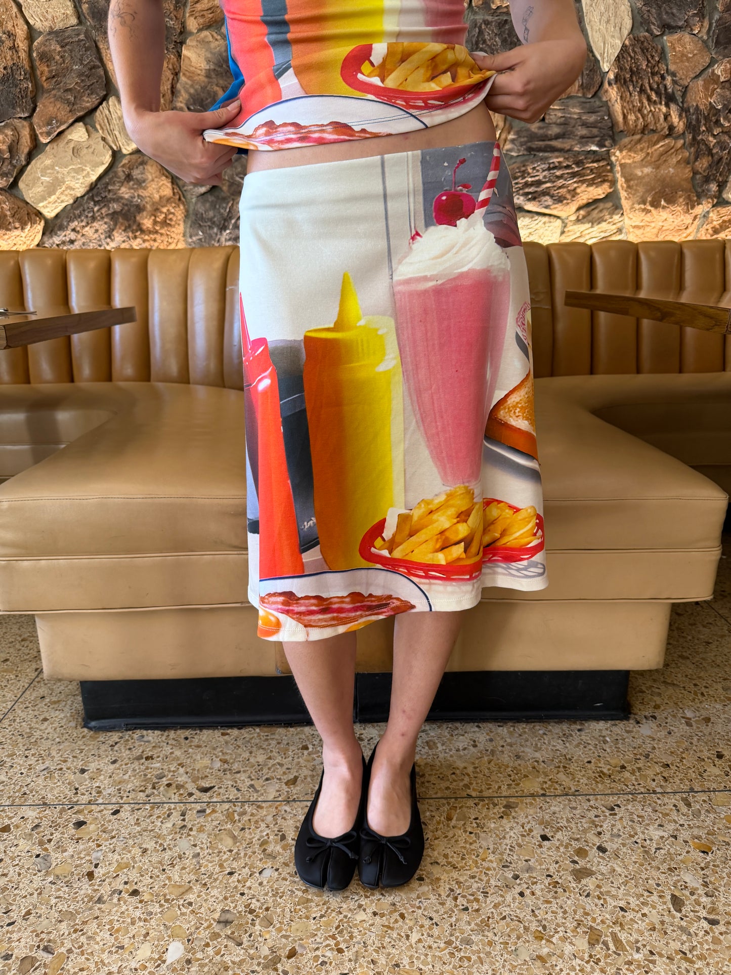 Midnight Breakfast Collector Skirt - Diner Table