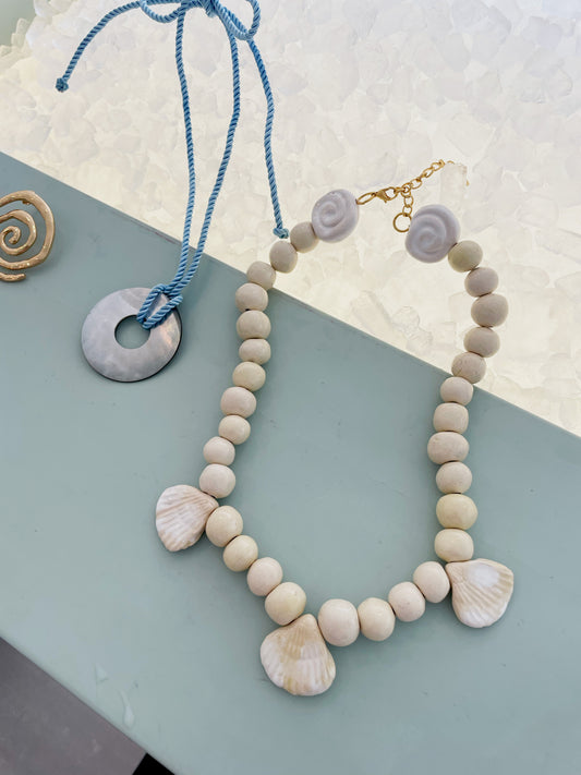 Seashell White Necklace - White