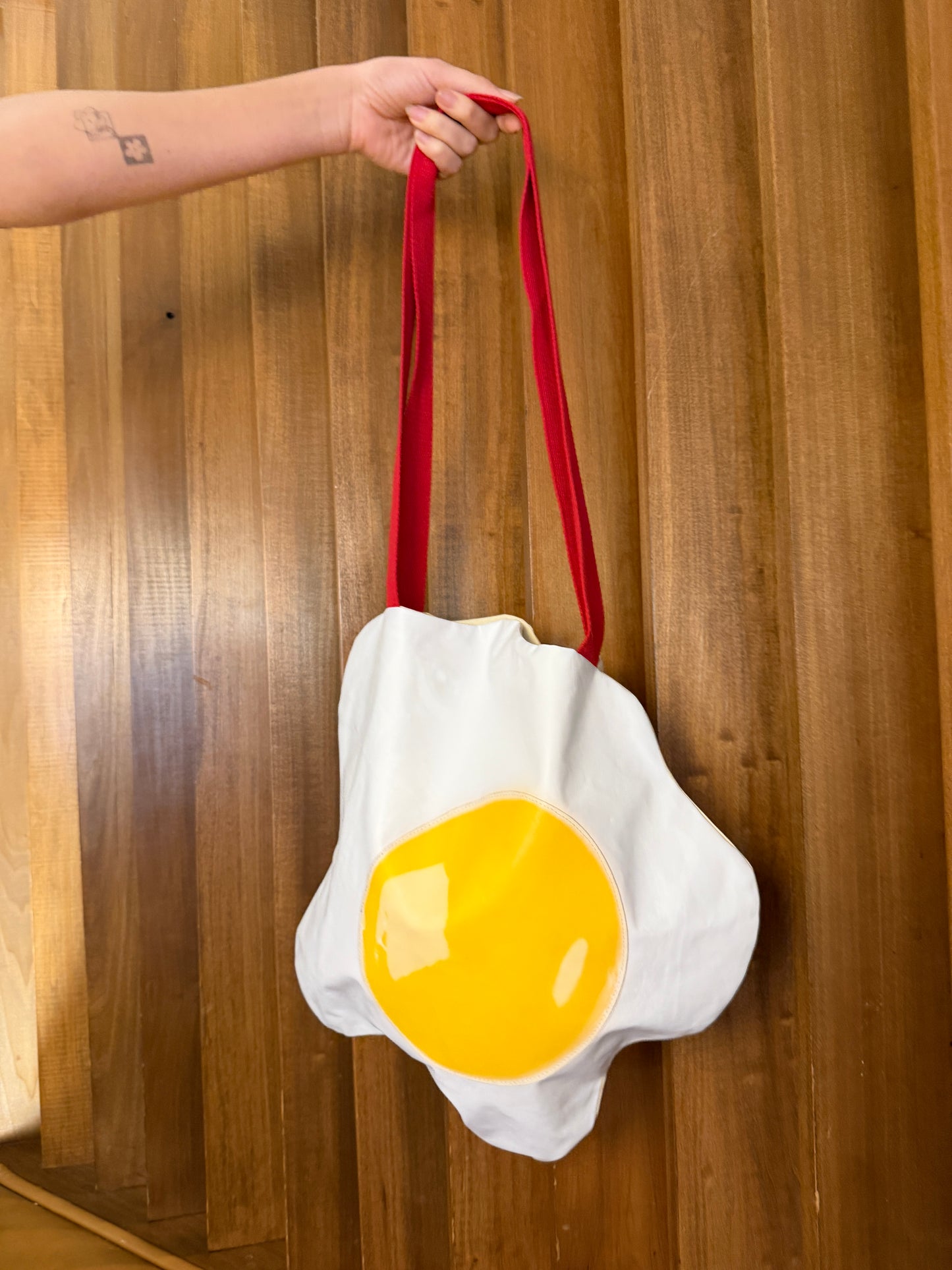 Frankie Tote - Egg