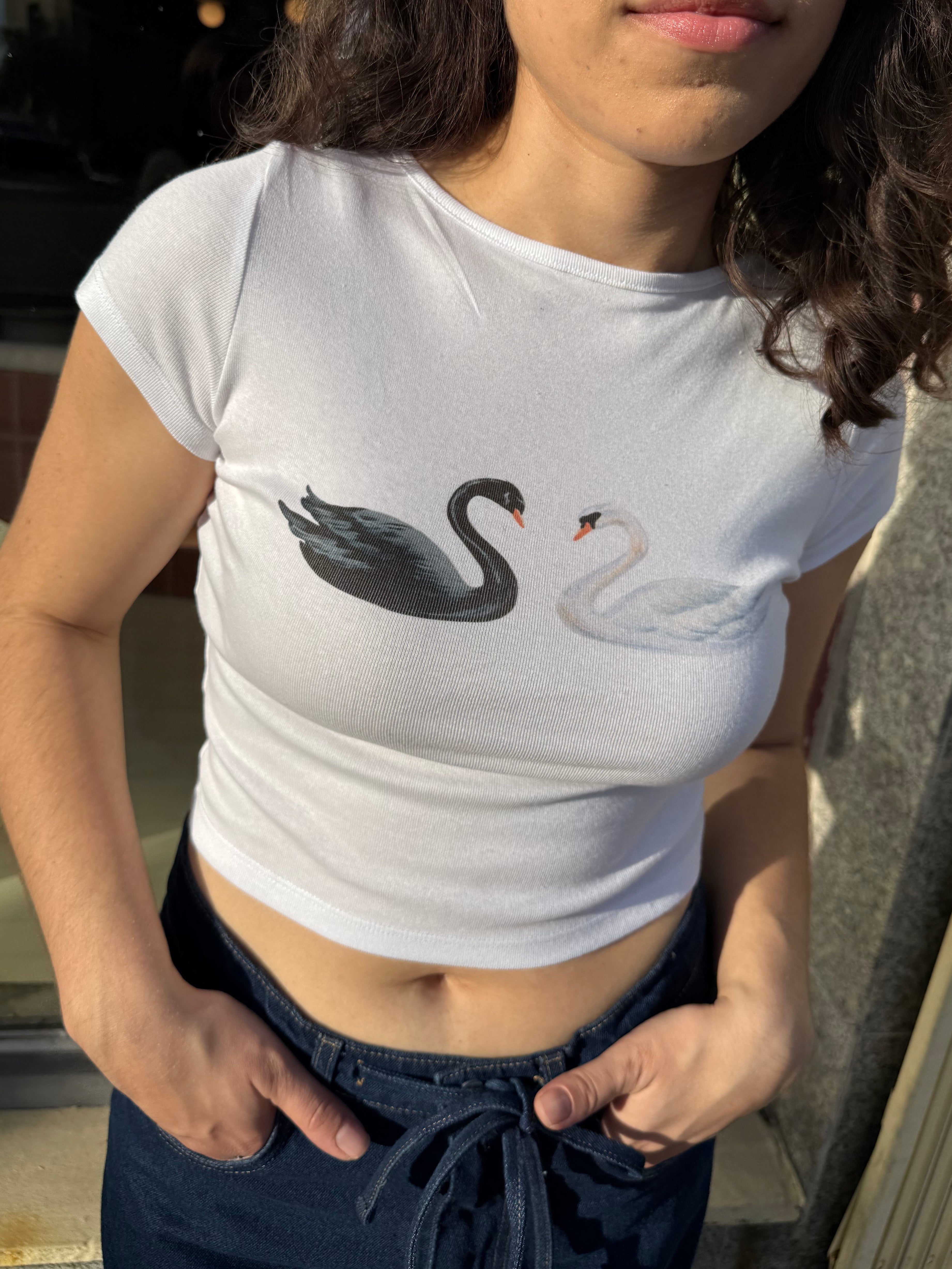 トップス Heve Swan Grace BL Alex Tee - Swans – Lisa Says Gah