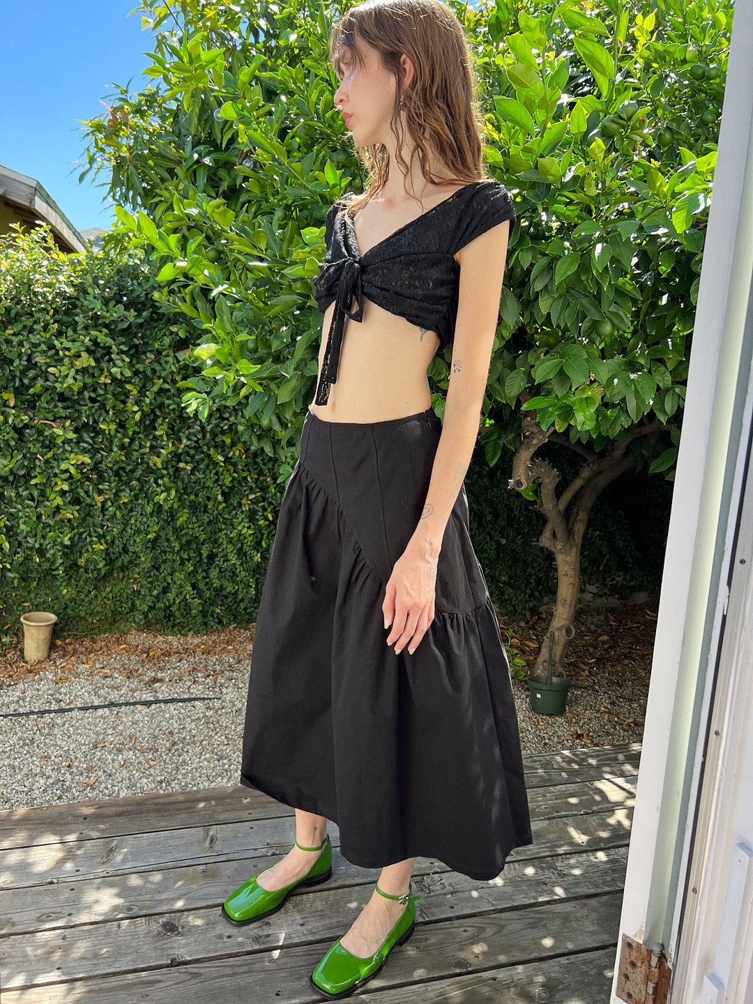Maeve Midi Skirt - Caviar Twill – Lisa Says Gah