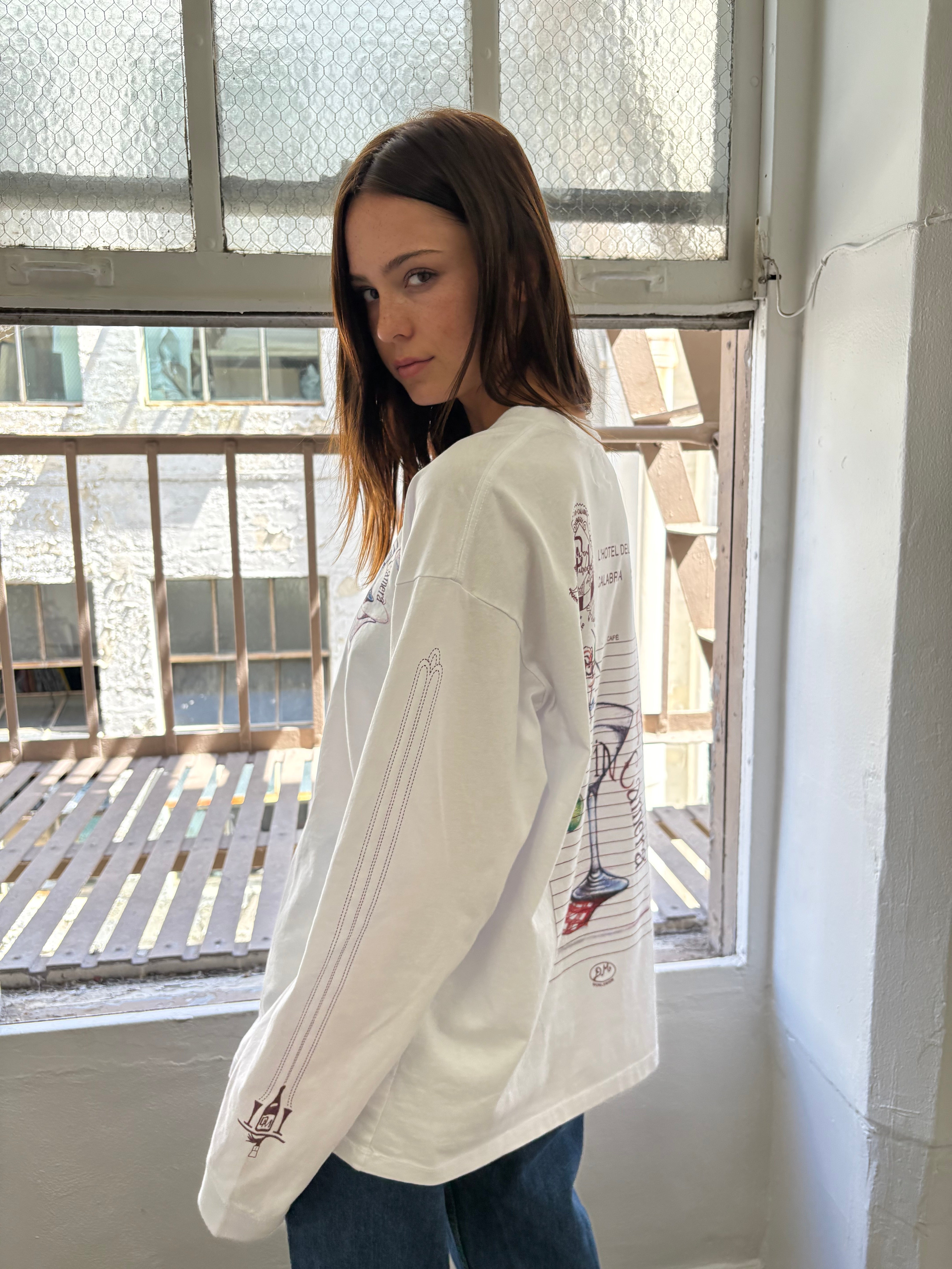 Olive Hotel Tee - White – Lisa Says Gah