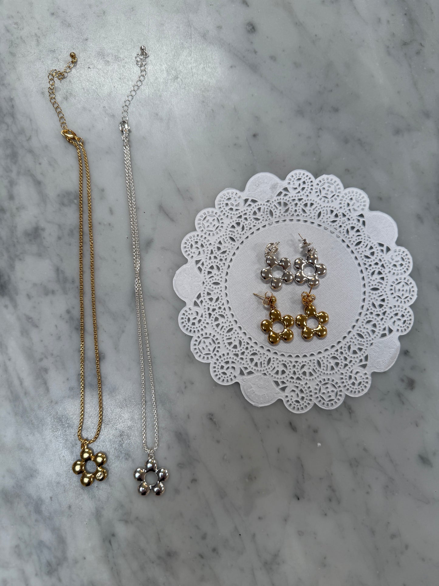 Florette Earrings - Gold