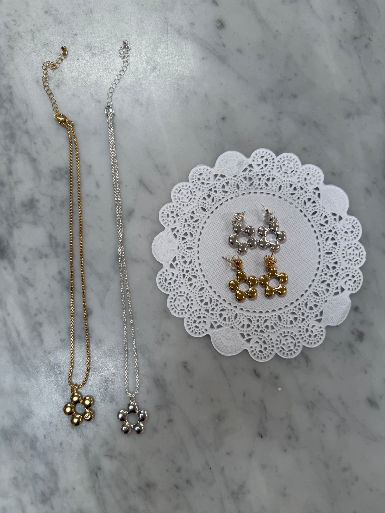 Florette Earrings - Gold