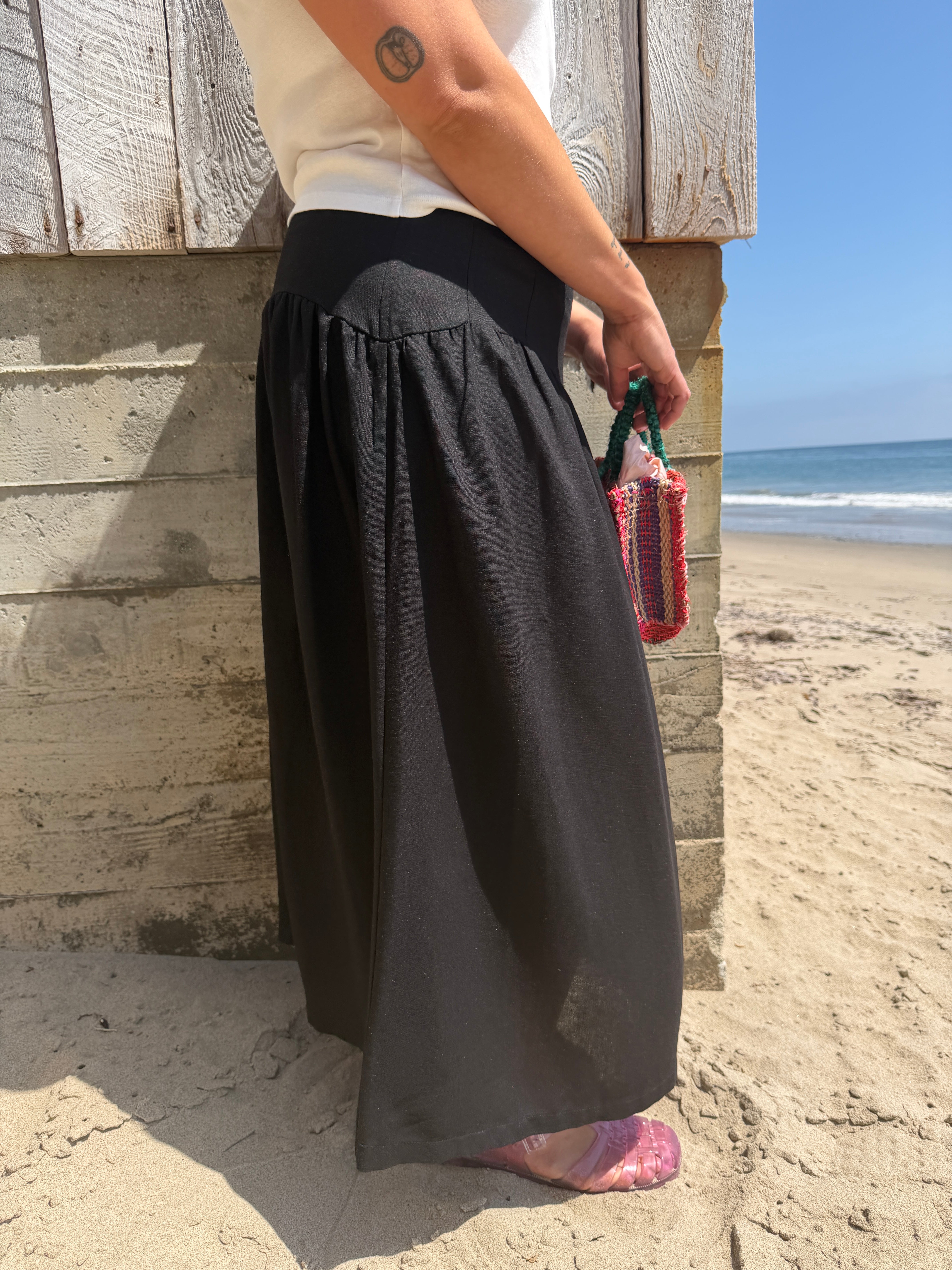 Maeve Midi Skirt - Black Linen – Lisa Says Gah