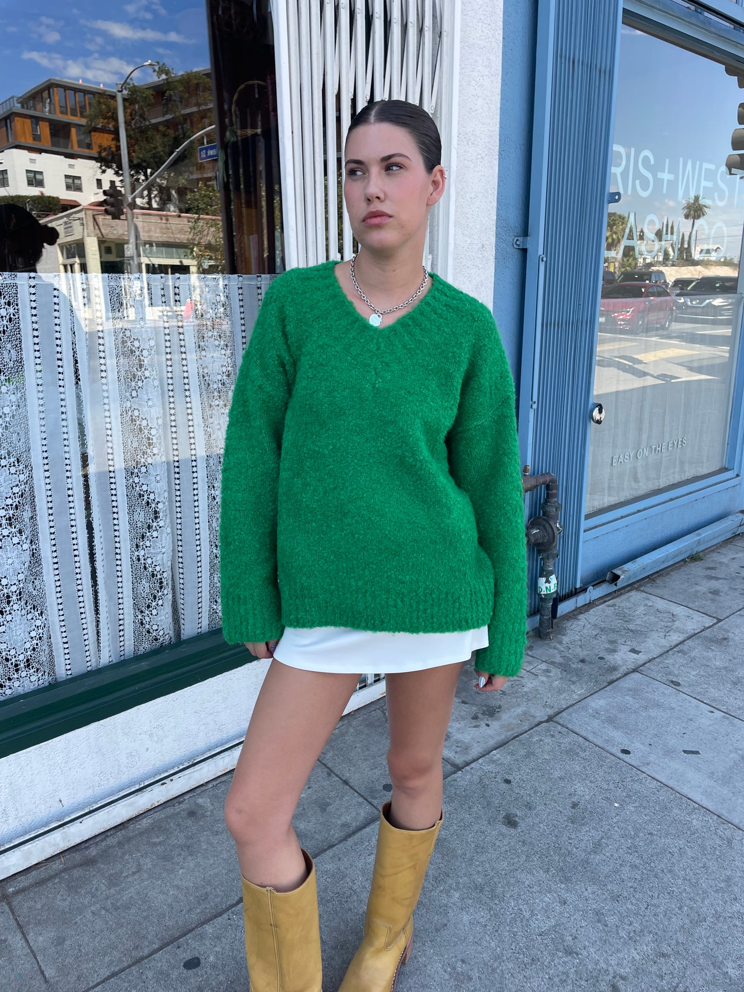 Marion V-Neck - Kelly Green