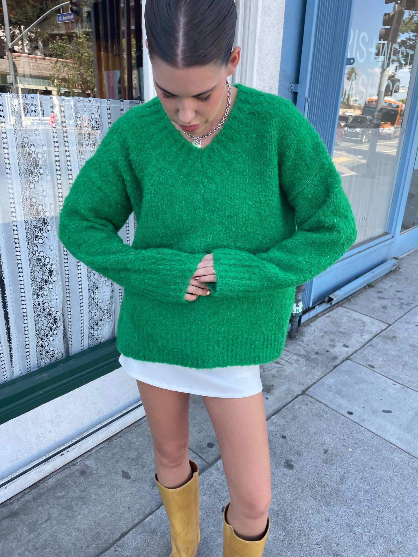 Marion V-Neck - Kelly Green