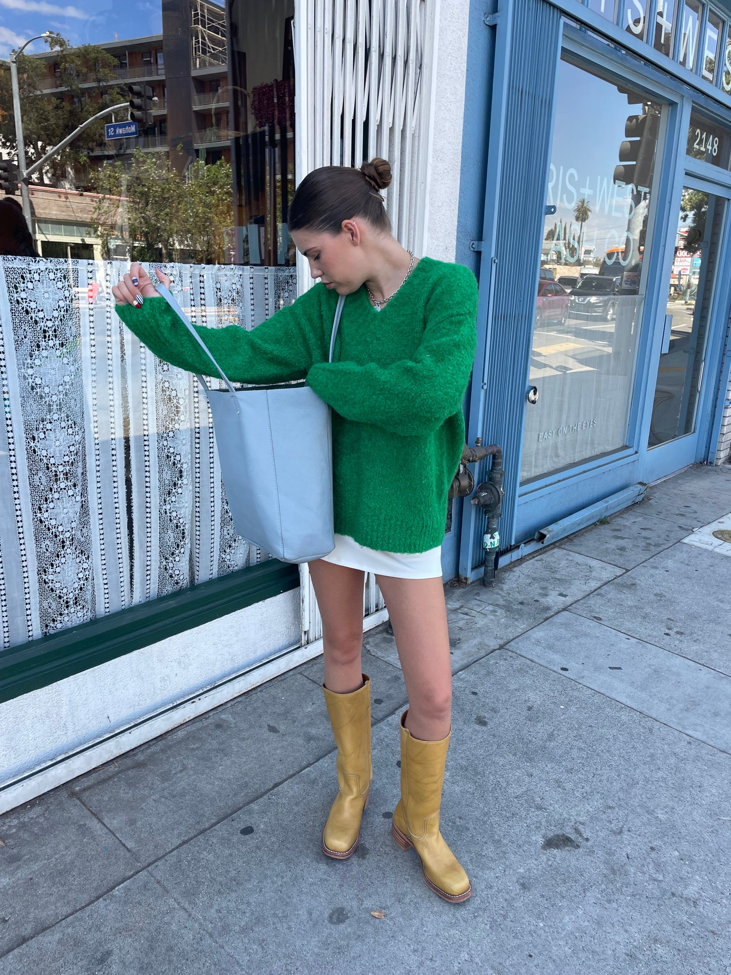 Marion V-Neck - Kelly Green