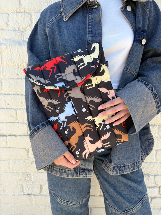 Puffy Laptop Sleeve 13" - Horse Cut Outs