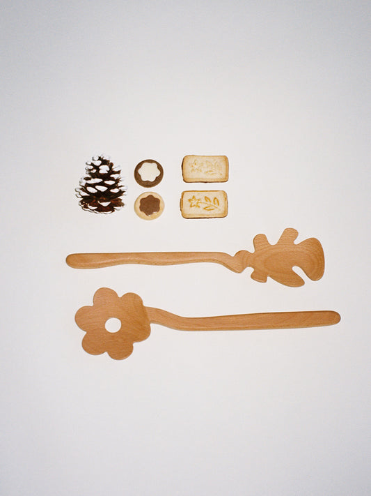 Serving Friends Flowers - Beach Wood