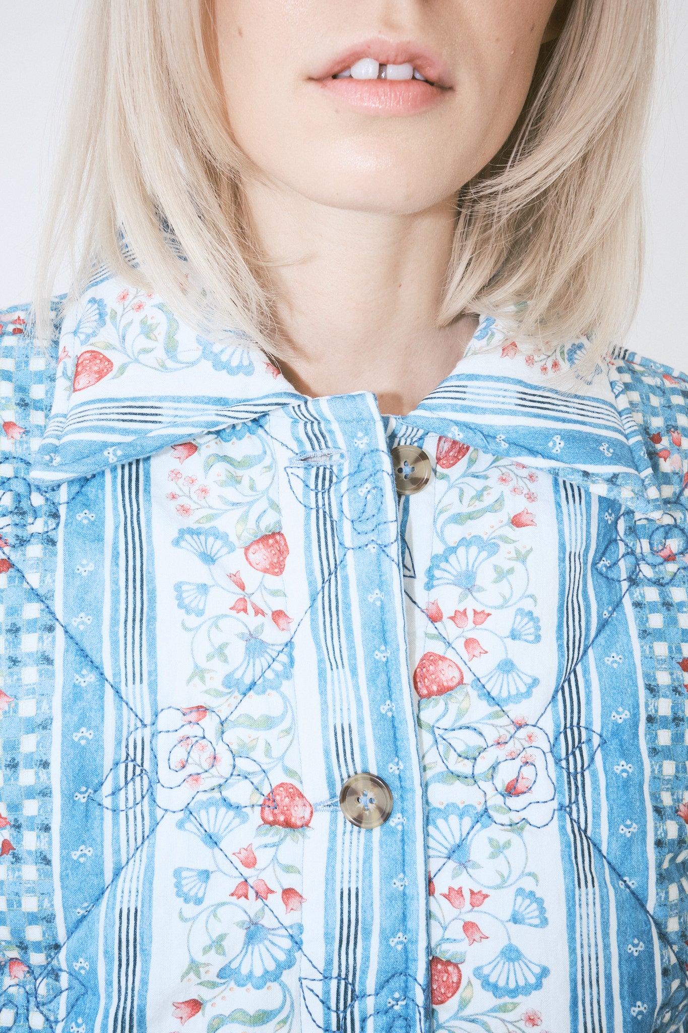 Claudia Jacket - Wallpaper Floral
