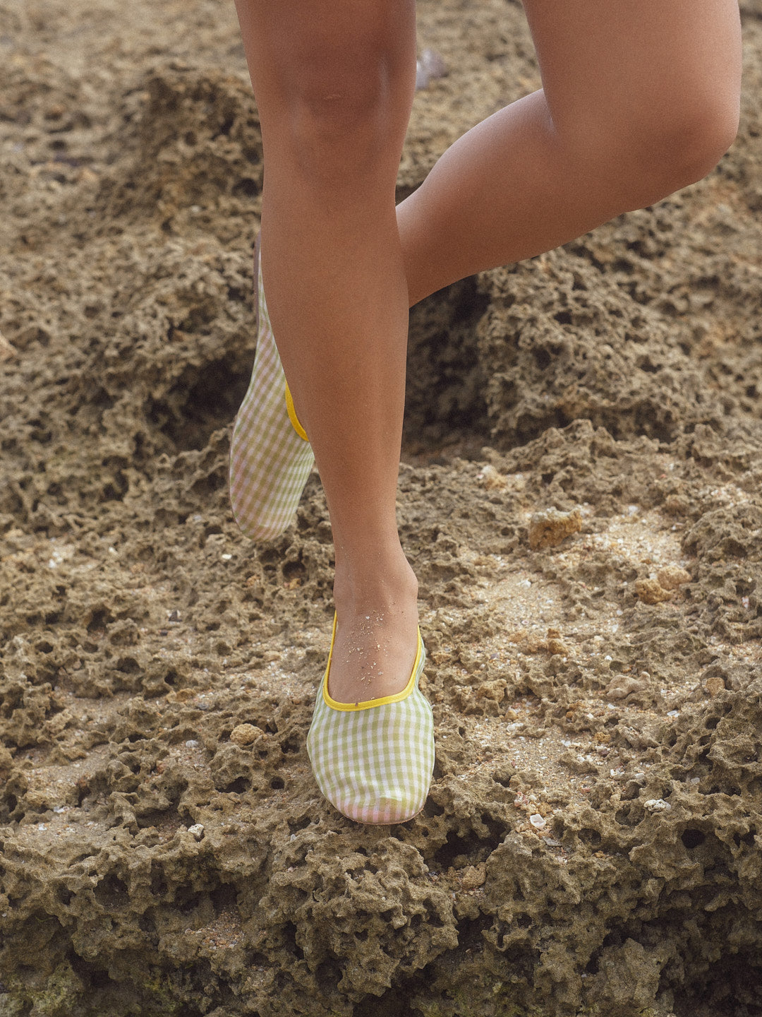 Eden Mesh Flat - Grape Gingham