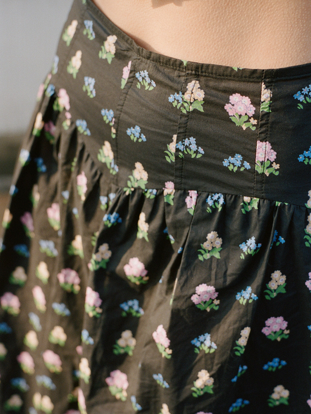 Maeve Midi Skirt - Noir Garden – Lisa Says Gah