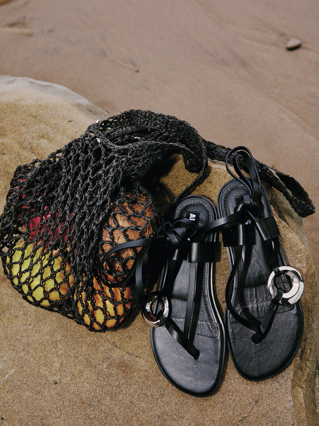 サンダル・ミュール ALOHAS Morosia leather thong sandals with l ring Morosia leather thong sandals with metal ring ALOHAS