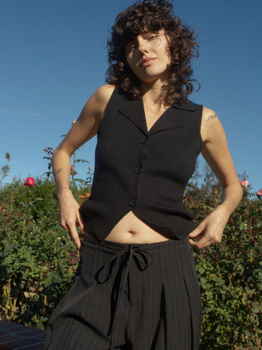 Max Sweater Vest - Black