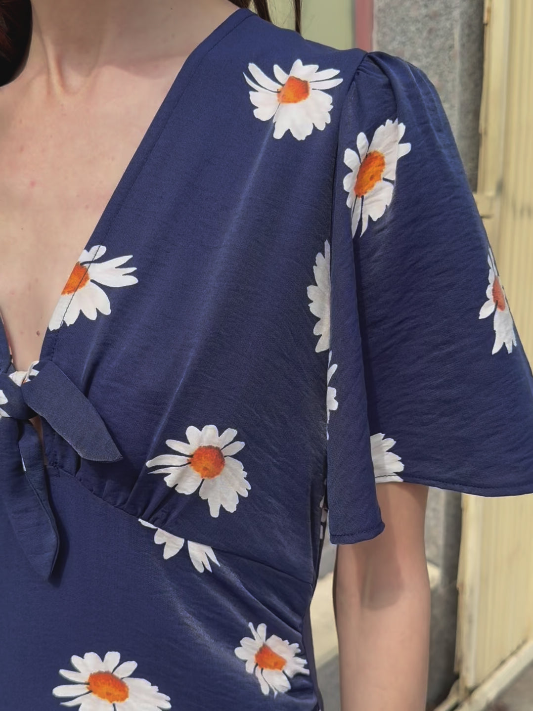 Jess Dress - Navy Daisy – Lisa Says Gah
