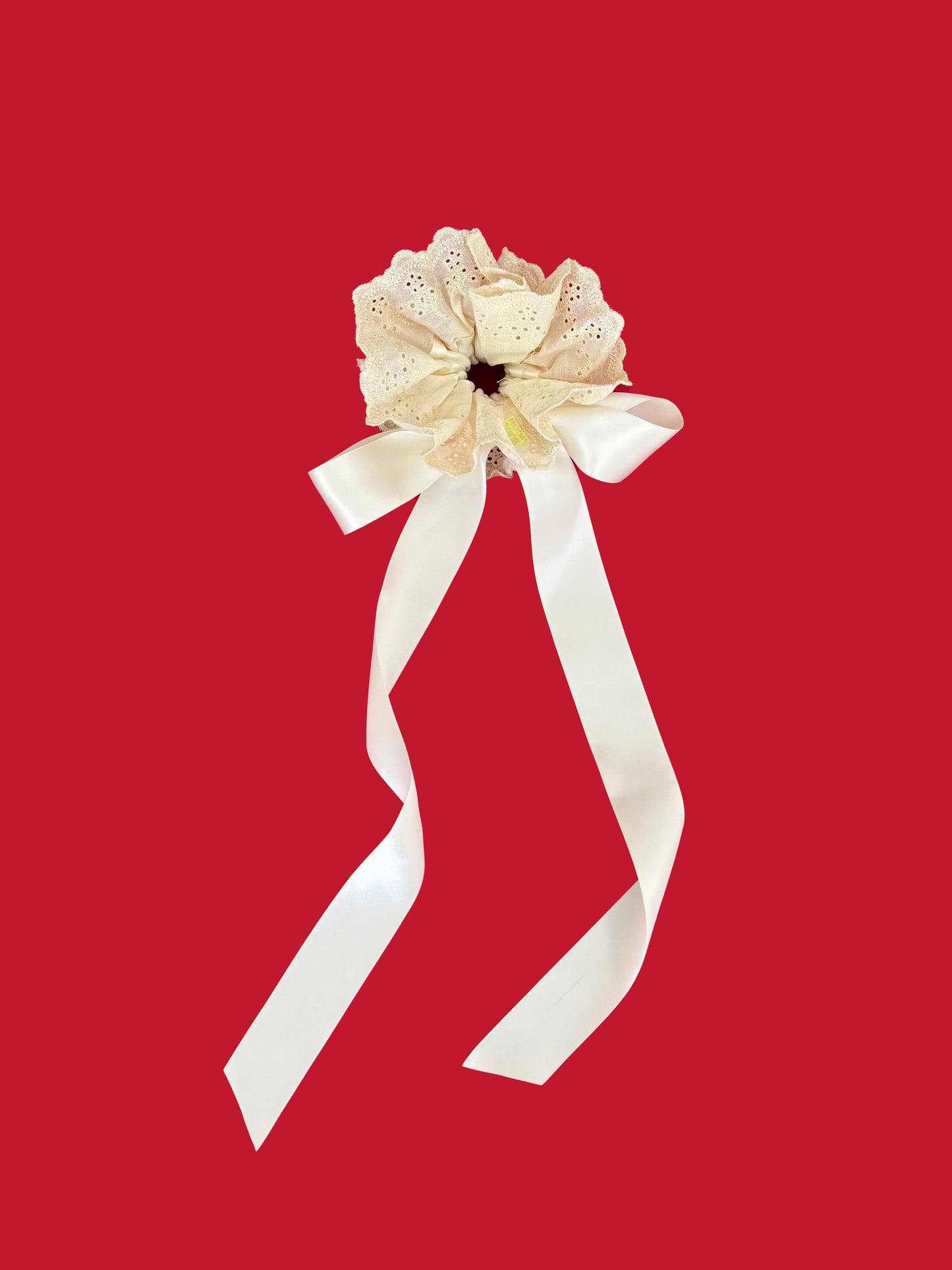 Eyelet Peplum Scrunchie - Ivory