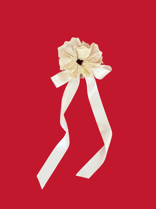 Eyelet Peplum Scrunchie - Ivory