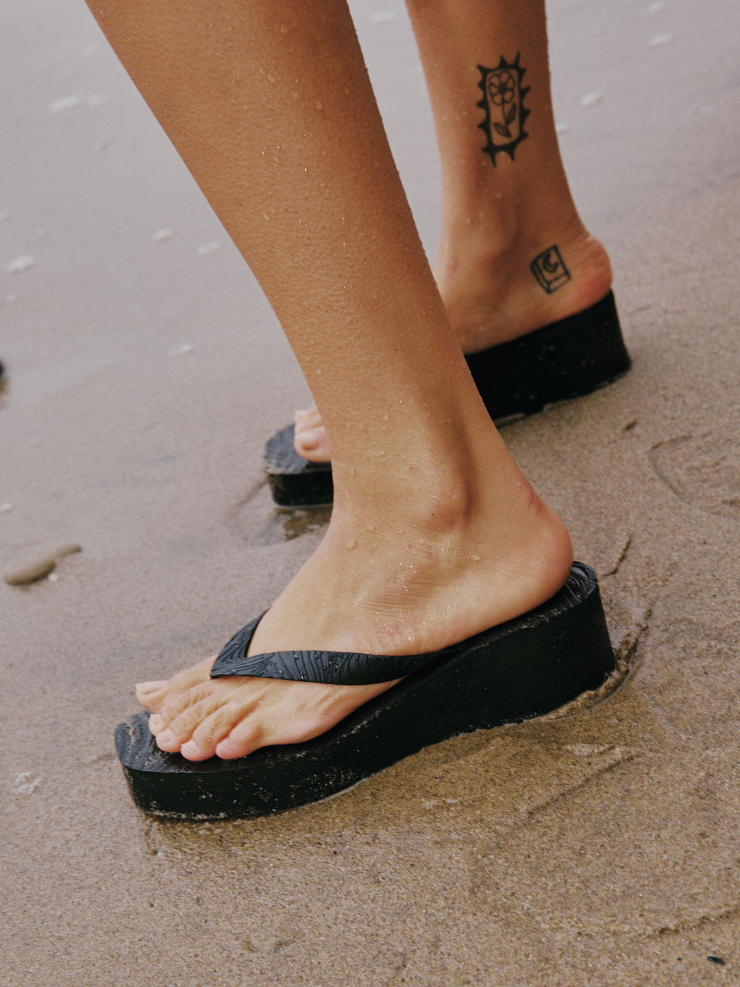 High Platform Sandal - Black