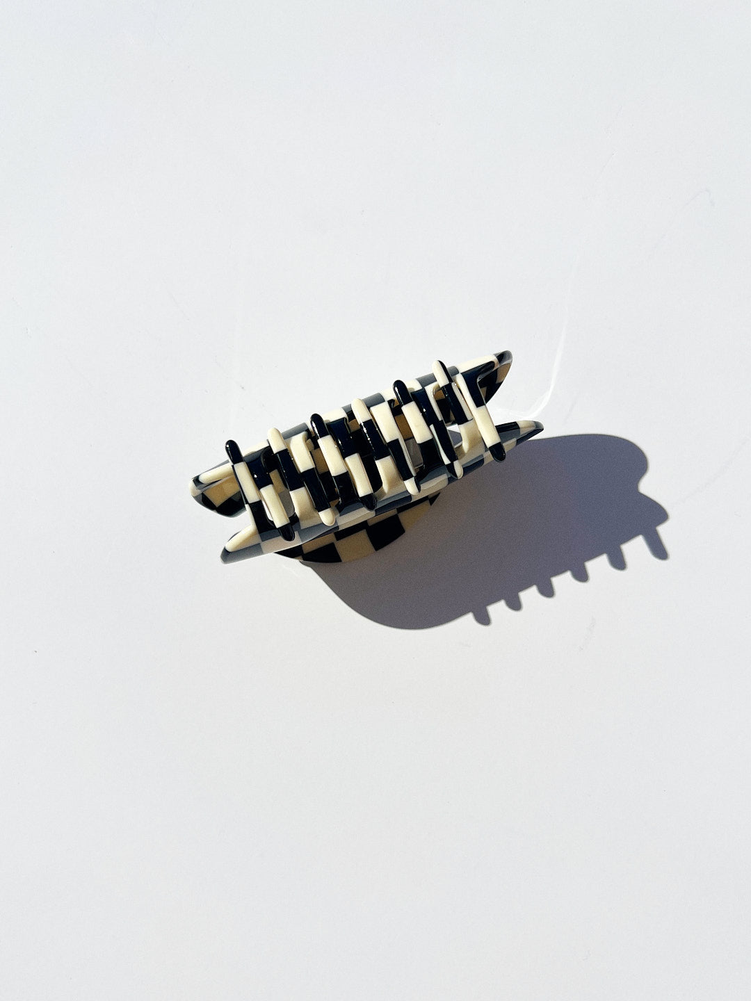 Checker Claw - Black/White